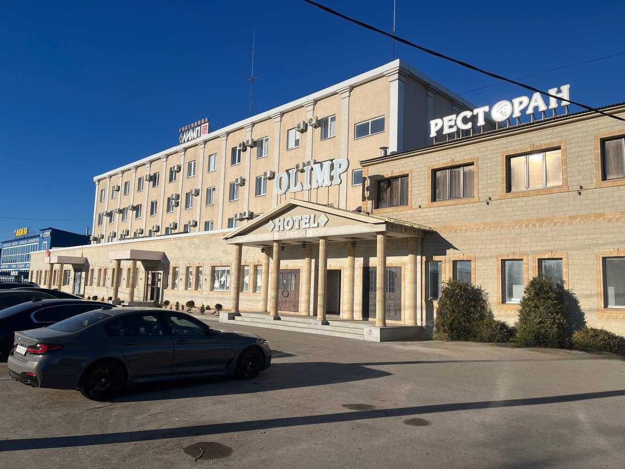 Фасад гостиницы Олимп в Оренбурге